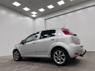 Fiat Punto Evo 0.9 TwinAir Sempre 5-drs Navi Clima picture 3