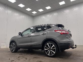 Nissan Qashqai 1.6i Tekna Panoramadak Navi Clima picture 3