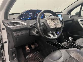 Peugeot 2008 1.2 PureTech Allure Panoramadak Navi Clima picture 8