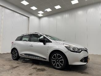 krockskadad bil auto Renault Clio Estate 1.5 dCi Expression Navi Airco 2015/8