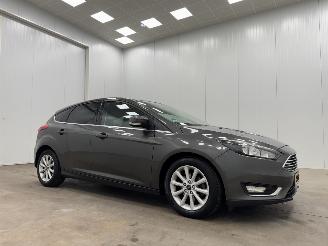 Schadeauto Ford Focus 1.0 5-drs Navi Clima 2017/2