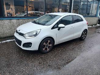 Schadeauto Kia Rio Rio III (UB) Hatchback 1.2 CVVT 16V (G4LA5) [63kW] 2012/12