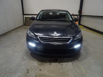 Sloopauto Peugeot 308 1.6 HDI 2015/1