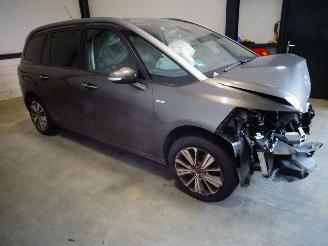 Dezmembrări autoturisme Citroën C4-picasso 1.6 HDI 2016/4