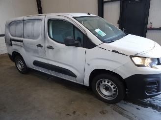 disassembly passenger cars Peugeot Partner 1.6 HDI 2022/12