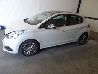 Autoverwertung Peugeot 208 1.6 BLUE HDI 2015/12