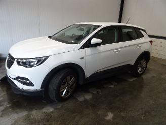 Autoverwertung Opel Grandland 1.2 turbo 2018/3