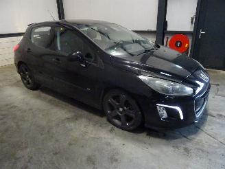 Peugeot 308 1.6THP 200 picture 3