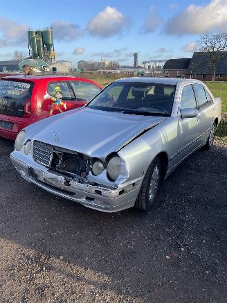 Autoverwertung Mercedes E-klasse 240 Elégance 2000/1