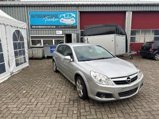 Auto da rottamare Opel Signum Signum (F48), Hatchback 5-drs, 2003 / 2008 2.2 direct 16V 2005/10