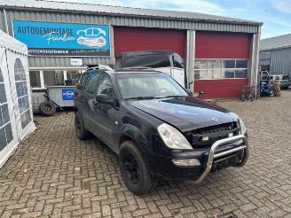 Coche siniestrado Ssang yong Rexton Rexton, SUV, 2002 2.7 Xdi RX/RJ 270 16V 2005/11