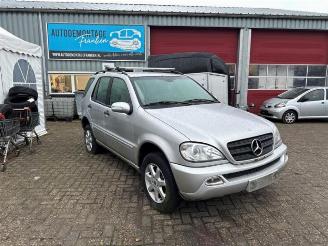 Sloopauto Mercedes ML ML I (163), SUV, 1998 / 2005 270 2.7 CDI 20V 2001/11