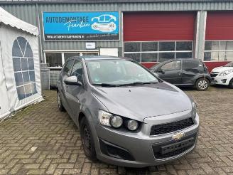 Coche siniestrado Chevrolet Aveo Aveo (300), Hatchback, 2006 / 2015 1.3 D 16V 2012/6