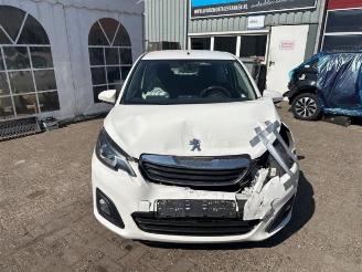 Peugeot 108 108, Hatchback, 2014 1.0 12V VVT-i picture 2