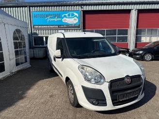 Coche siniestrado Fiat Doblo Doblo Cargo (263), Van, 2010 1.3 MJ 16V DPF Euro 5 2014/2