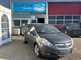 Coche siniestrado Opel Corsa Corsa D, Hatchback, 2006 / 2014 1.3 CDTi 16V ecoFLEX 2011/1
