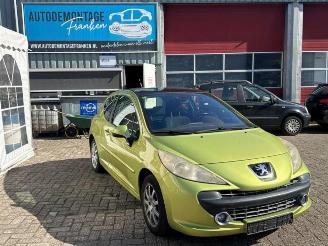 Coche siniestrado Peugeot 207 207/207+ (WA/WC/WM), Hatchback, 2006 / 2015 1.4 16V 2006/8