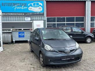 Salvage car Toyota Aygo Aygo (B10), Hatchback, 2005 / 2014 1.0 12V VVT-i 2005/11