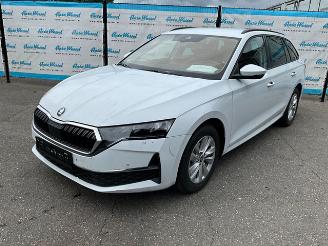 Unfallwagen Skoda Octavia 1.5 TSi Combi Selection 2025/6
