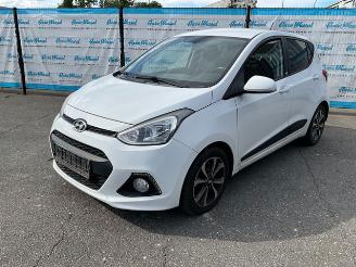 Damaged car Hyundai I-10 1.0 2016/10