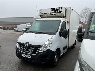 damaged trucks Renault Master Koelwagen 2019/11
