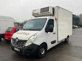 damaged trucks Renault Master 2.3 Koelwagen 2019/8