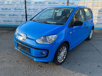 Volkswagen Up! 1.0 BlueMotion Cup picture 1