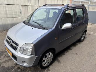 Käytettyjen passenger cars Opel Agila 1.2-16V Njoy Design Edition TEST FLORIAN 2004/3