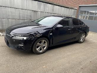 Vaurioauto  passenger cars Opel Insignia  2021/8