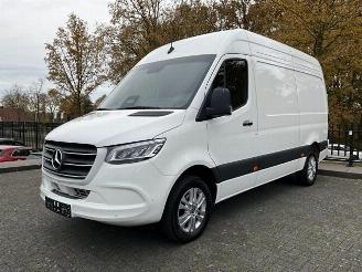 okazja samochody ciężarowe Mercedes Sprinter 317 L2H2 RWD 3.5T AHK Stoelverw. Voorruitverw. | Leder 2024/12