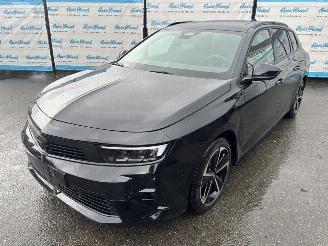 uszkodzony samochody osobowe Opel Astra Sports Tourer GS 1.2 (96kW) Pano 2025/1