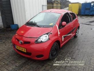 Coche siniestrado Toyota Aygo Aygo (B10), Hatchback, 2005 / 2014 1.0 12V VVT-i 2010/2