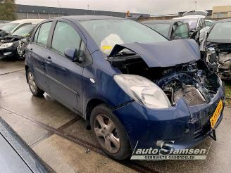 demontáž osobní automobily Toyota Yaris Yaris II (P9), Hatchback, 2005 / 2014 1.3 16V VVT-i 2006/8
