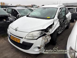 Auto da rottamare Renault Mégane Megane III Grandtour (KZ), Combi 5-drs, 2008 / 2016 1.5 dCi 110 2011/9