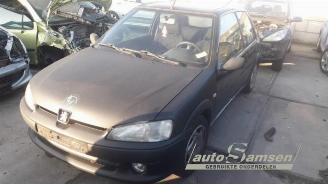 Auto da rottamare Peugeot 106 106 II, Hatchback, 1996 / 2004 1.1 XN,XR,XT,Accent 2000/1