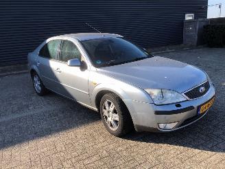 Auto incidentate Ford Mondeo  2004/1