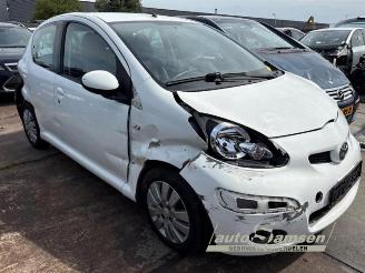 Toyota Aygo Aygo (B10), Hatchback, 2005 / 2014 1.0 12V VVT-i picture 12