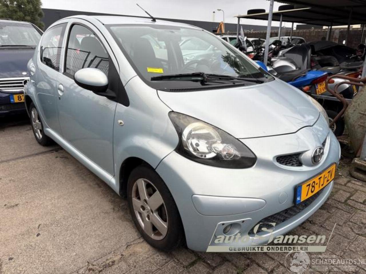 Toyota Aygo Aygo (B10), Hatchback, 2005 / 2014 1.0 12V VVT-i