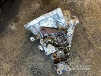 Peugeot 107 107, Hatchback, 2005 / 2014 1.0 12V picture 20