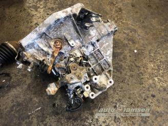 Toyota Yaris Yaris III (P13), Hatchback, 2010 / 2020 1.0 12V VVT-i picture 17