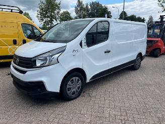 krockskadad bil bedrijf Renault Trafic TALENTO 2.0 MJ 88KW L2H1 LANG AIRCO KLIMA EURO6 2020/6