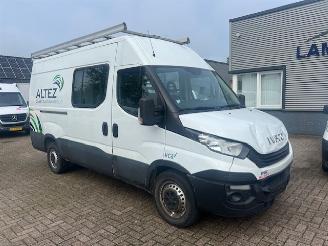 damaged commercial vehicles Iveco Daily 35S18  3.0D 132KW  DC 6P L2H2  AIRCO KLIMA EURO6 2017/11