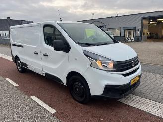 krockskadad bil bedrijf Renault Trafic TALENTO 2.0 DCI 107KW L2H1 LANG AIRCO KLIMA NAVI 2020/3