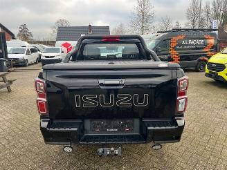 Isuzu D-Max 1.9d 120kw V-CROSS DOUBLE CAB. AUTOM. KLIMA LEER  4WD picture 3
