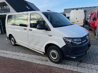 Schadeauto Volkswagen Transporter 2.0 TDI 110KW  KOMBI  AUTOM.  PKW BRIEF 8P  KLIMA EURO6 2017/9