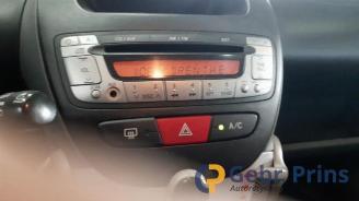 Peugeot 107 107, Hatchback, 2005 / 2014 1.0 12V picture 8