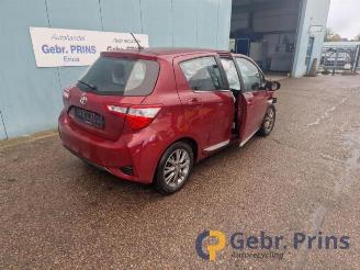Coche siniestrado Toyota Yaris Yaris III (P13), Hatchback, 2010 / 2020 1.5 16V Dual VVT-iE 2017/12