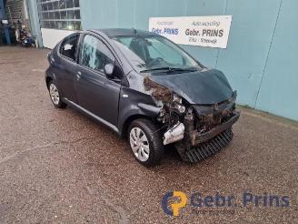 Salvage car Toyota Aygo Aygo (B10), Hatchback, 2005 / 2014 1.0 12V VVT-i 2012/4