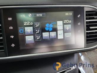 Peugeot 308 308 (L3/L8/LB/LH/LP), Hatchback 5-drs, 2013 / 2021 1.6 BlueHDi 120 picture 9