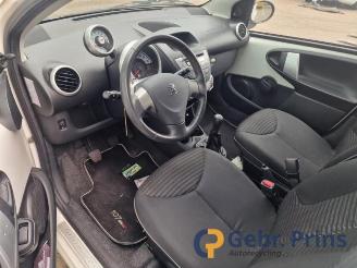 Peugeot 107 107, Hatchback, 2005 / 2014 1.0 12V picture 5